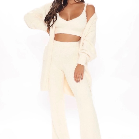 NEW Skims Vibes Lounge Set (Size L,XL) Includes both top & pant by Fashion Nova - Picture 3 of 7